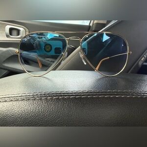Ray-Ban Gold Frame Aviator Sunglasses